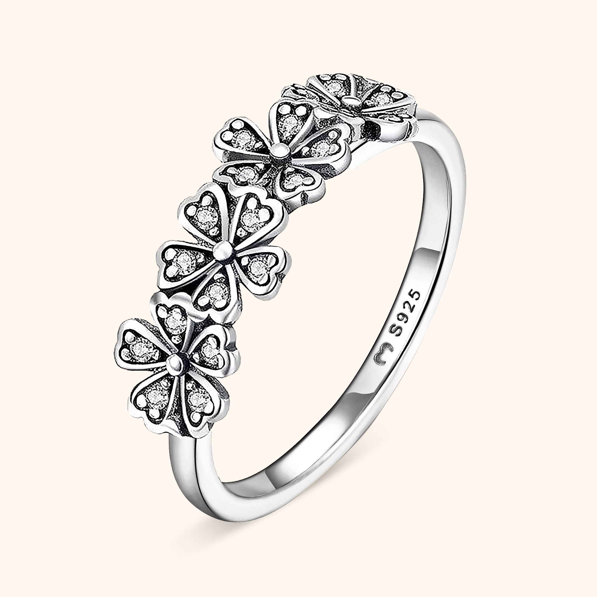 Ring mit leuchtenden Blumen